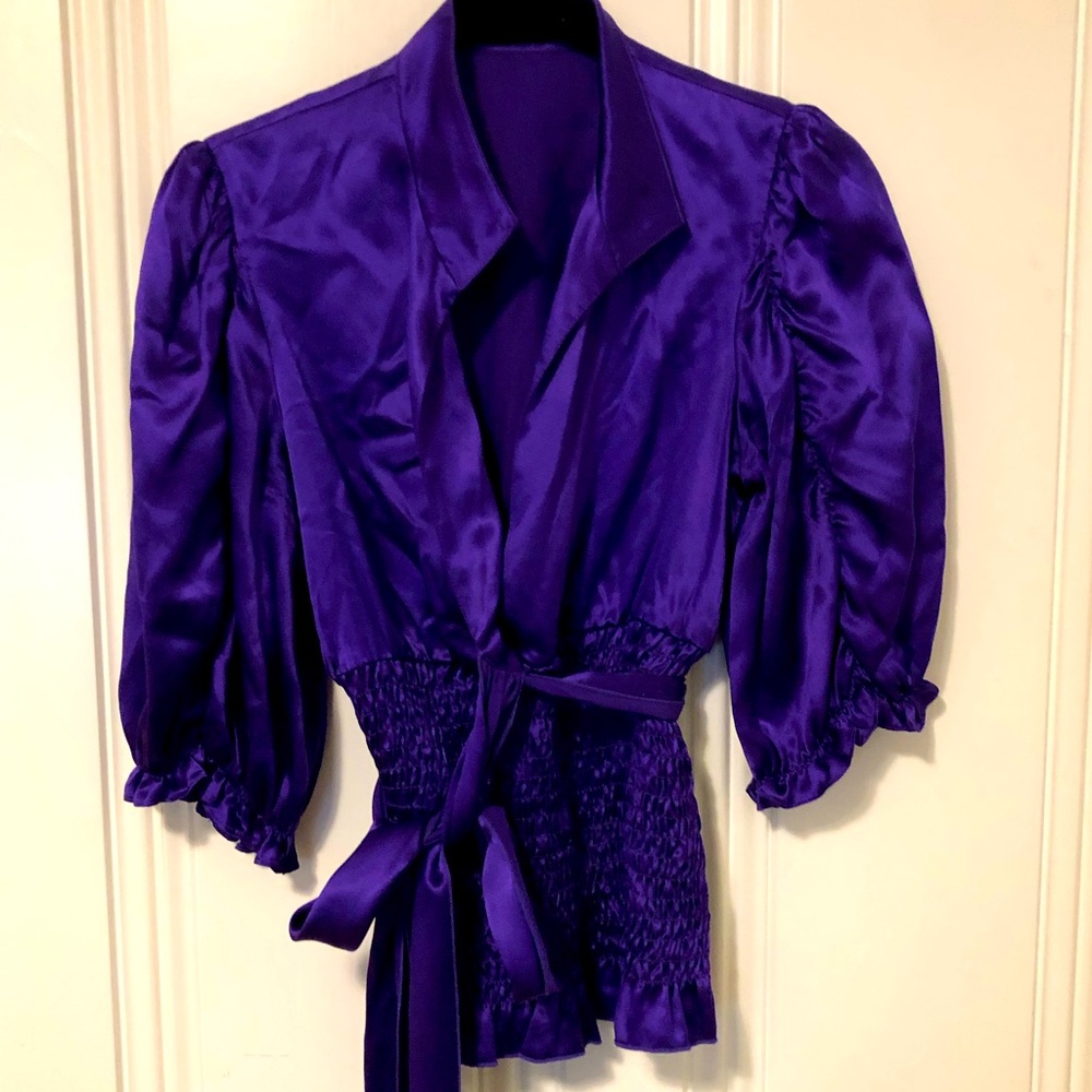 Silk blouse purple from Issue rarely worn.